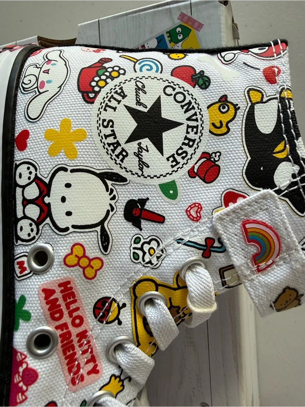 New girls Sz 2 Converse White High-Top Shoes Hello Kitty